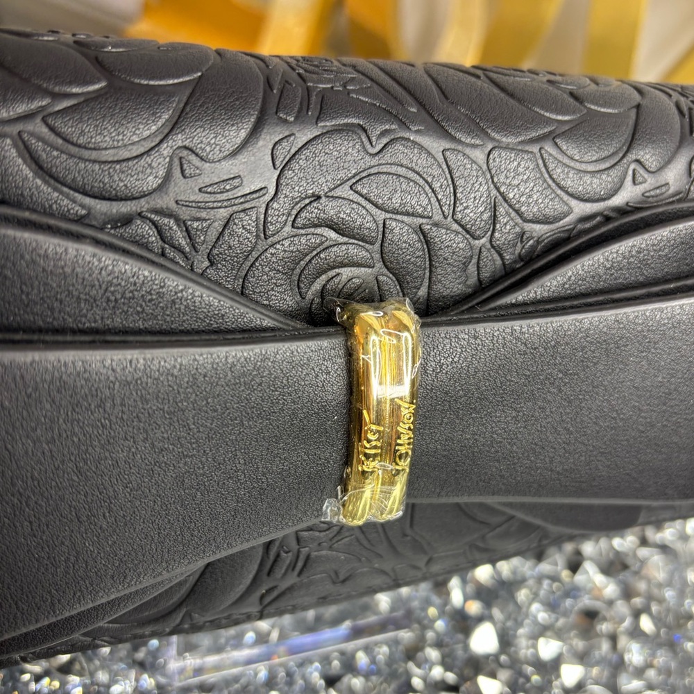 Betsey Johnson bow crossbody clutch purse NWT - Picture 4 of 11